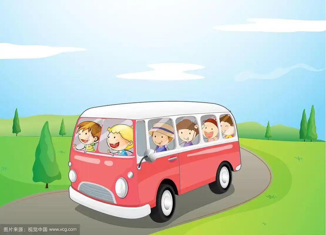 坐公共汽车的小孩