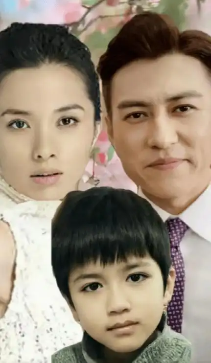 靳东的全家福罕见曝光,他的女子李佳长相清秀颇具气质,是非常典型的