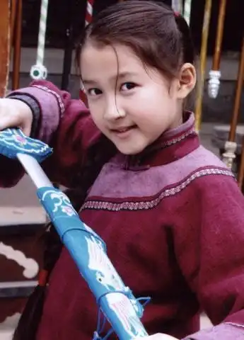 关晓彤七年前就认识了"曲筱绡"这张照片可以证明