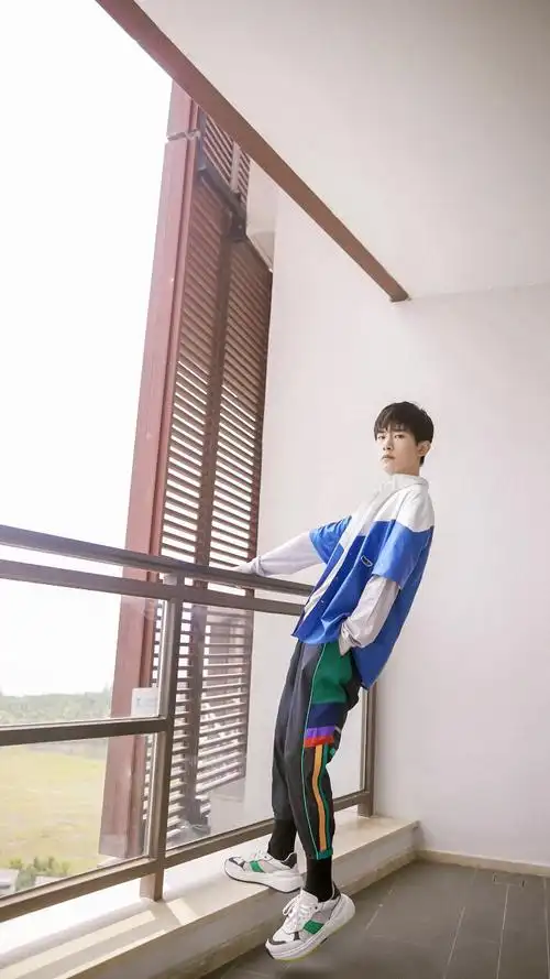 易烊千玺 - 堆糖,美图壁纸兴趣社区