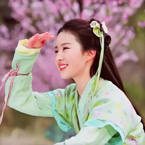 刘亦菲的颜值巅峰是小龙女还是赵灵儿