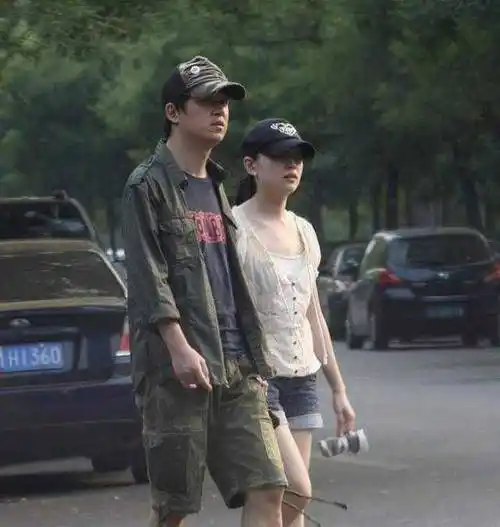 曝潘粤明已二婚,老婆是小9岁歌手尹姝贻,并未和前妻董洁复合_儿子