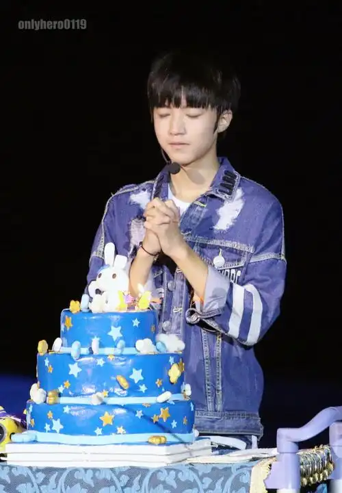 王俊凯# #tfboys王俊凯# #tfboys# 150919 王俊凯生日会 cr:onlyhero