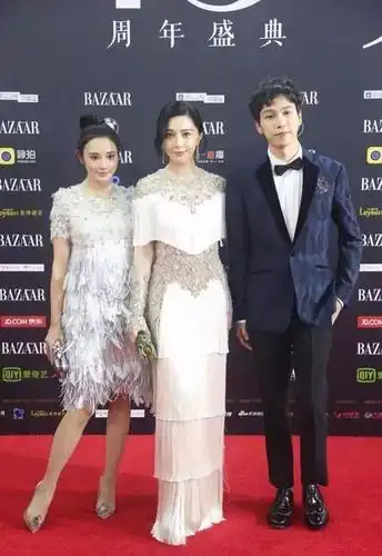 范冰冰拉杨幂,张韶涵抢c位……一场芭莎慈善晚会爆出多少勾心斗角