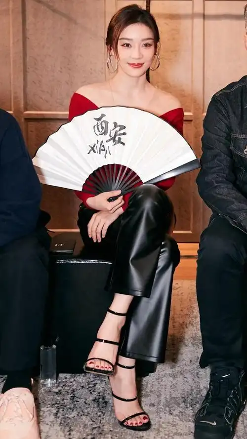 袁姗姗:第0184期 美脚欣赏