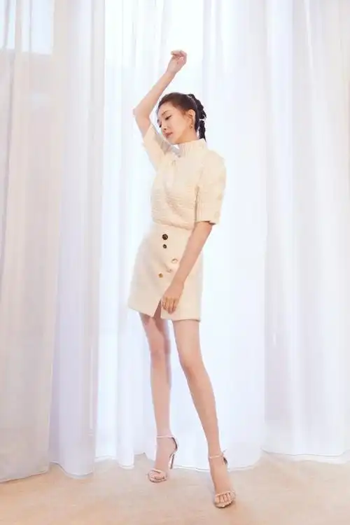 江疏影 一字带高跟鞋造型合集