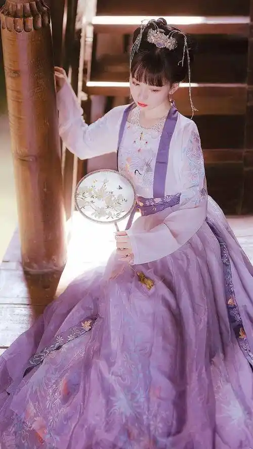 最近火了的糖果色汉服配色清新灵动可爱