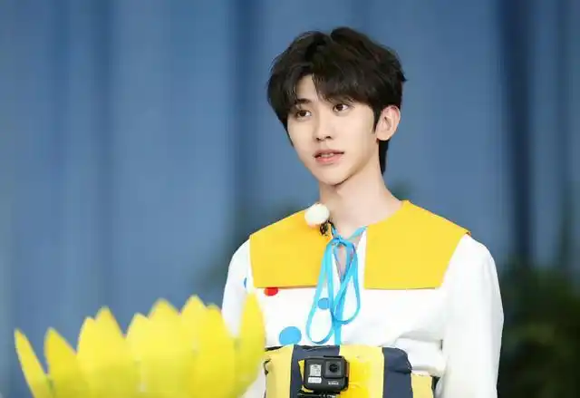 盘点蔡小葵的呆萌瞬间,这样的蔡徐坤你爱了吗?