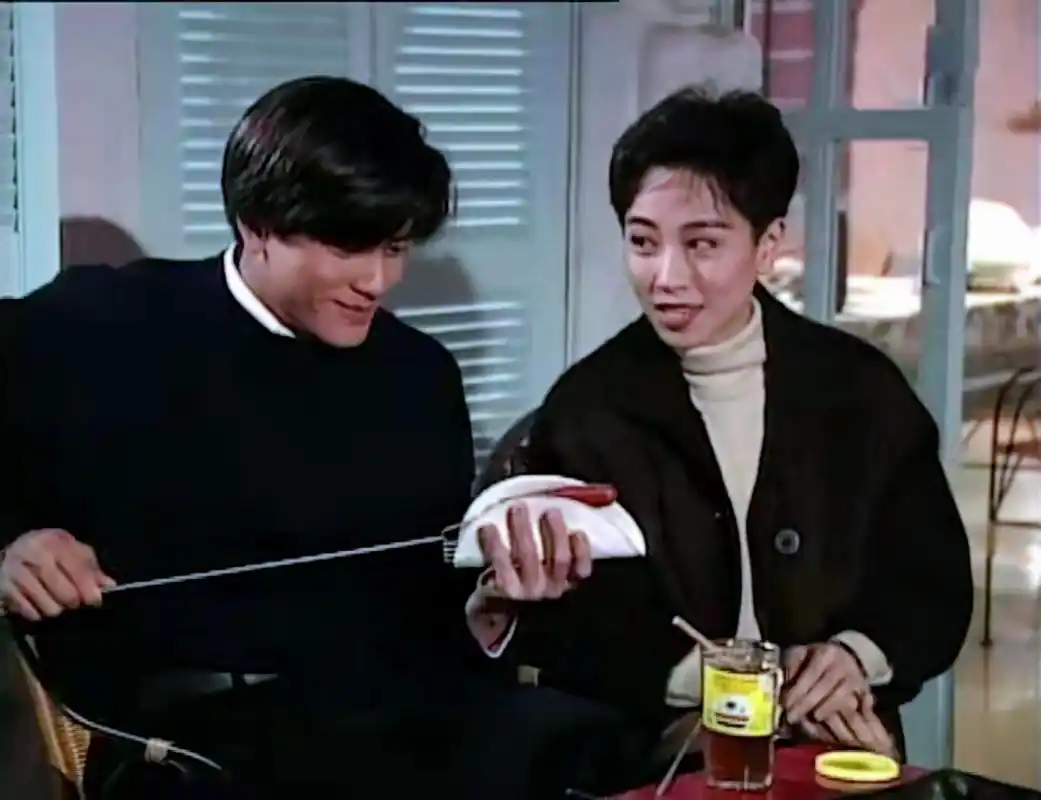 定格在《烈火狂奔》帅得掉渣的郭富城,也挡不住黎姿袁洁莹的美