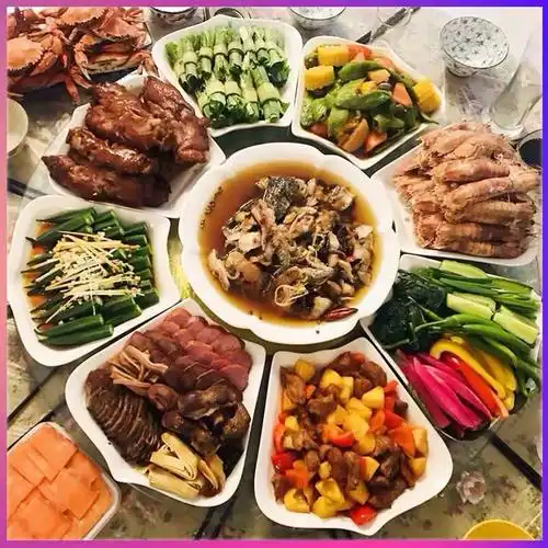 网红陶瓷菜盘子拼盘餐具组合家用圆桌创意扇形团圆过年送礼套装