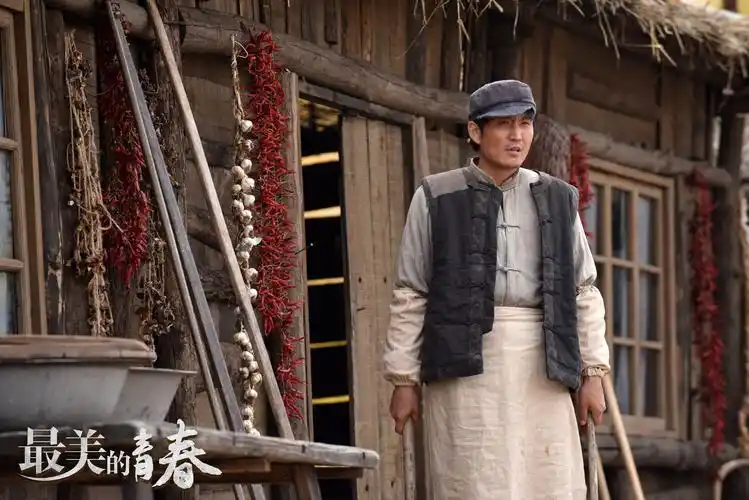 据了解,马赫与电视剧《最美的青春》的导演及剧组同仁们,精心策划了