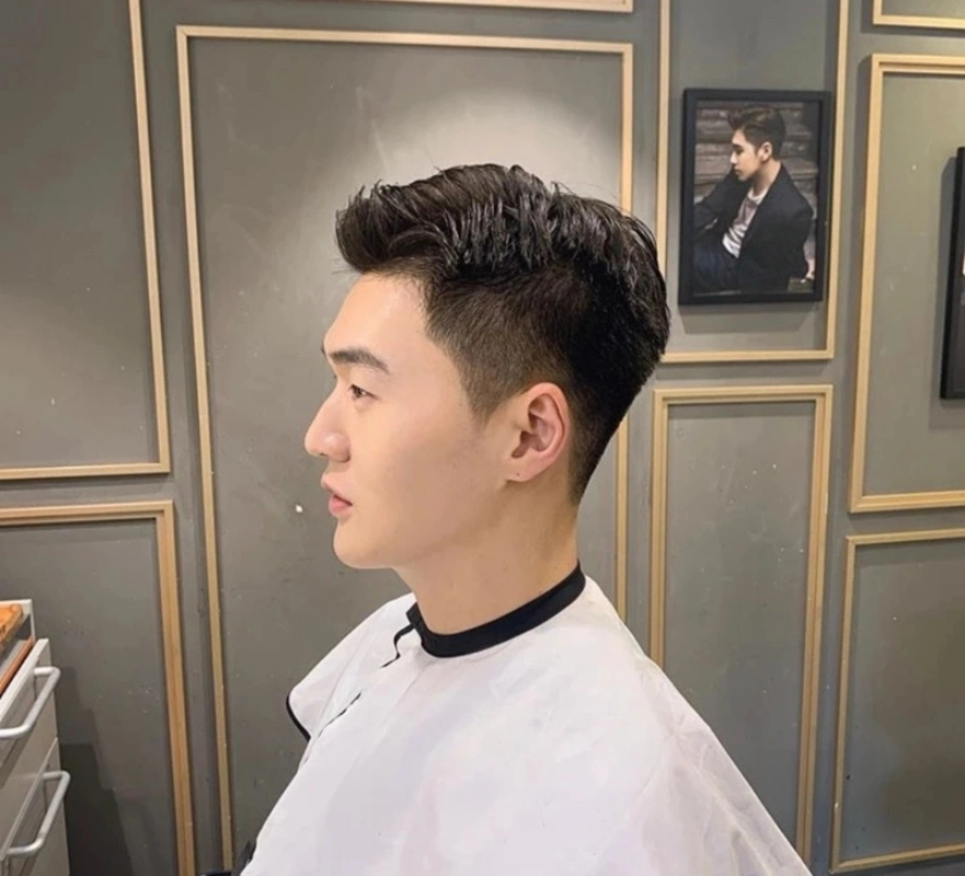 能让整个发型的线条感体现得更明显,让整款发型更流行更时尚更有范