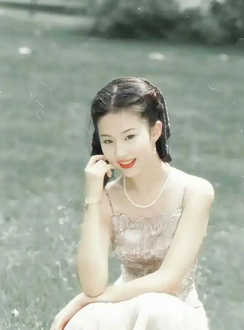 16岁刘亦菲旧照