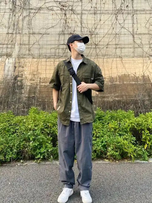 军绿色衬衫男生穿搭分享ootd日系工装风