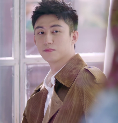 幸福触手可及黄景瑜宋凛同驼色灯芯绒风衣中长双排大衣风衣