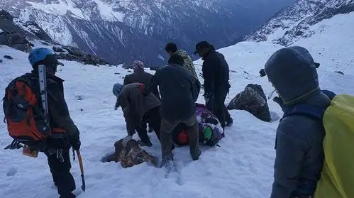 80后女驴友四姑娘山意外坠亡