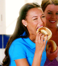 电影大笑吃面包大口gif动图_动态图_表情包下载_soogif