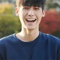 少年如梦梦如烟 小鲜肉青春笑容的帅男生头像