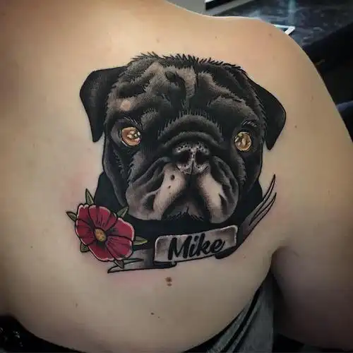 后背肩胛黑灰写实狗狗肖像纹身图案 - 深圳纹彩刺青