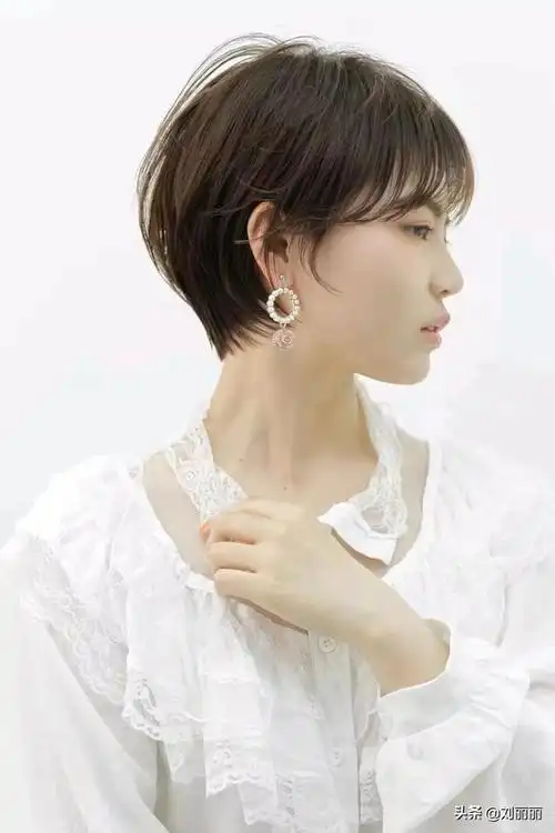 好看的短发发型女生图片,女生剪什么样的短发好看(15款最火短发送给