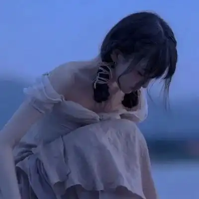 高清绝美超仙气的意境蓝色系女头像图片