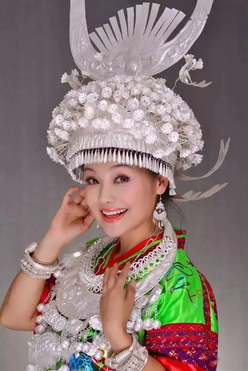 阿幼朵为绥阳唱了一首《崖上秋歌》