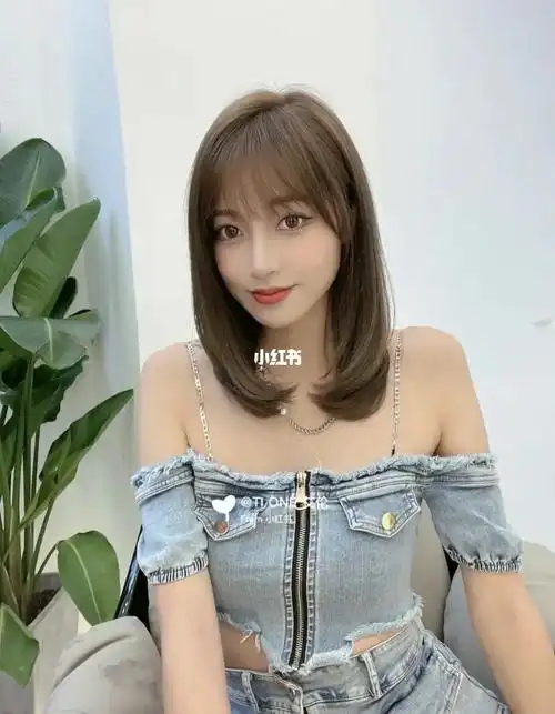 锁锁骨发中长发,2021秋冬新款发型.无论长脸,圆脸,国