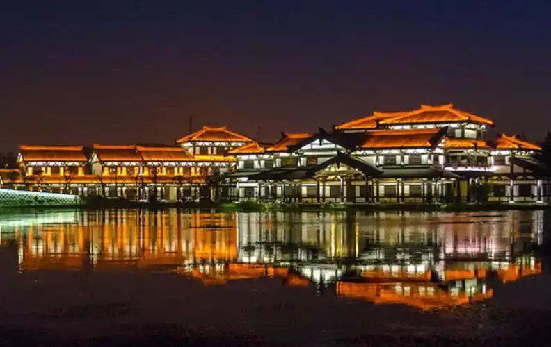 梵音寺以前是观音庵,始建于清初,原地址在泗阳京杭大运河北岸,距今