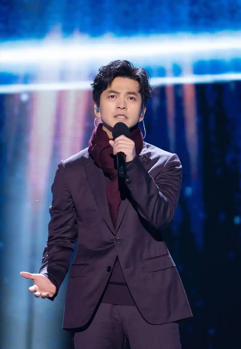 翩翩男子李健,新照片,好状态,一身清朗,期待他的新节目