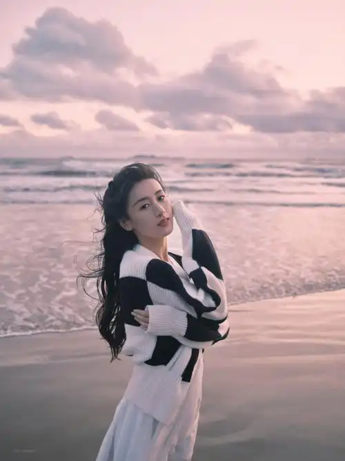 袁冰妍海边手机壁纸