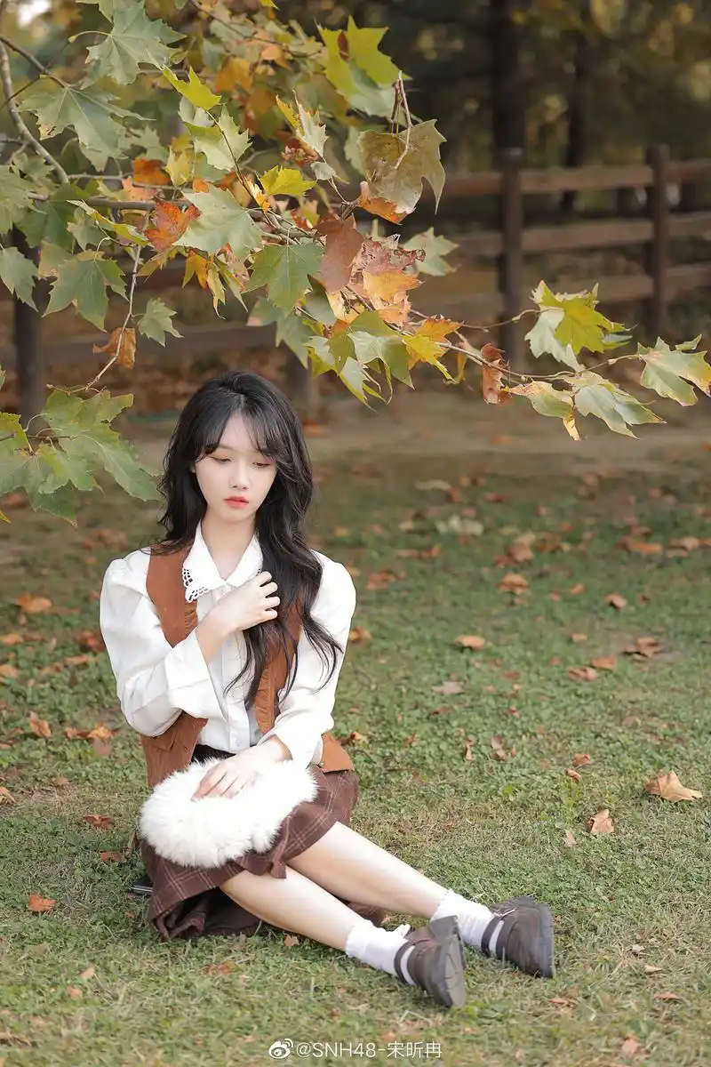 宋昕冉焦糖色写真