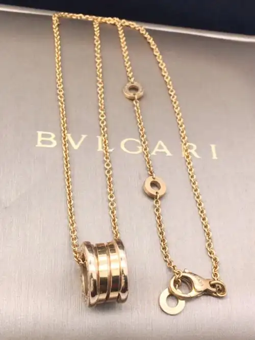 bvlgari宝格丽玫瑰金弹簧项链新款三扣宝格