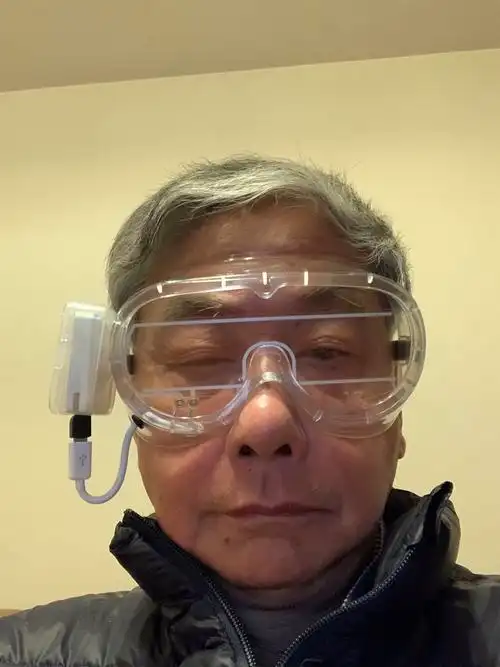 清华退休教授冯冠平创新研发石墨烯防雾护目镜,获湖北一线医生们点赞