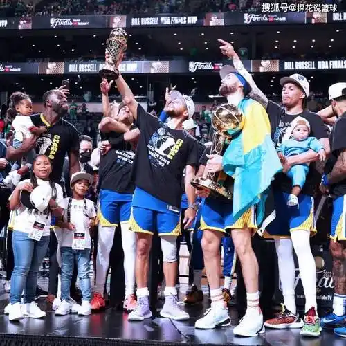 原创厉害勇士夺冠15人大名单8球员自家选秀过去44年首队