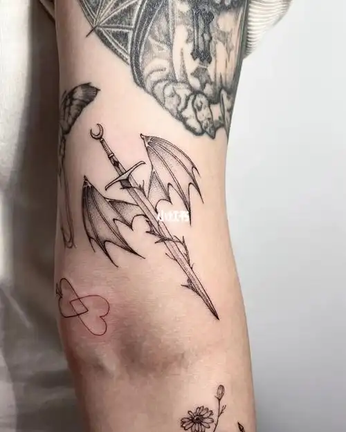 伦敦纹身小恶魔之剑