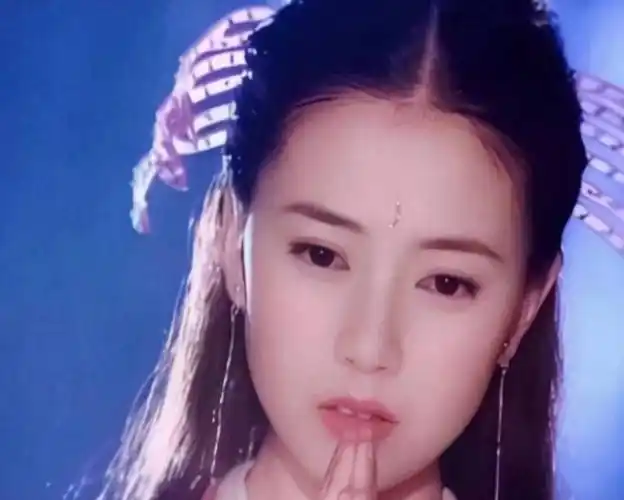 新版《倚天屠龙记》周芷若选角惹争议,网友认为高圆圆的更为经典