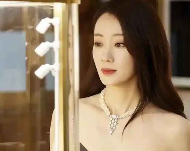 "成也贾玲,败也贾玲",昙花一现的张小斐认清现实了吗?