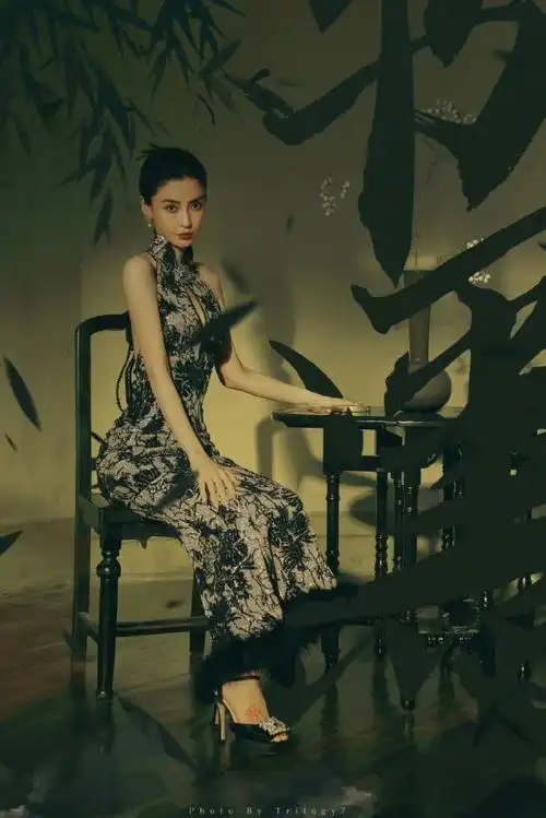 angelababy上海活动 旗袍妆造 对眼睛真好05#angelababy背部身材