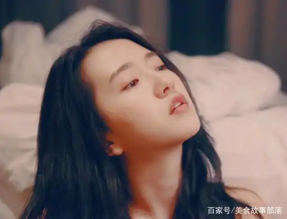 你是我的眼中沈腾媳妇许龄月第一次看到她就感觉很美