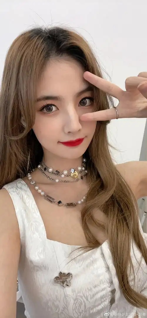 赵粤211220微博2赵粤漂亮自拍10p