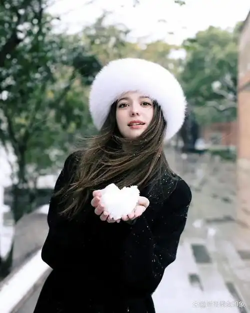 白俄罗斯美女模特,被称作"神颜小姐姐",仿佛仙女下凡!