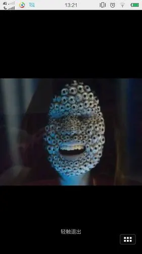 一个满脸长满眼睛的女鬼,这是什么电影?