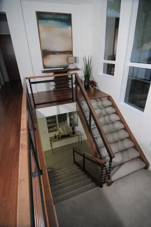 银灰色柔软台阶楼梯装修效果图