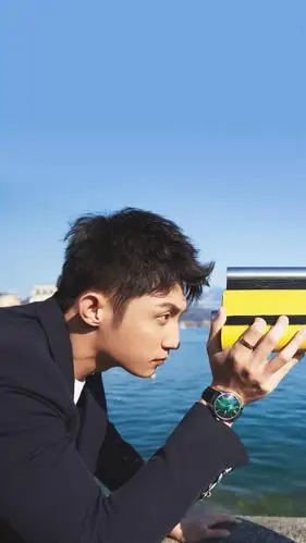 黄景瑜检察风云海报飒爽英姿博得万千观众连连赞叹