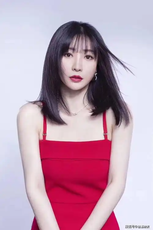 这谁顶得住!柳岩才是真尤物!饱满性感韵味十足!_身材_魅力_成功