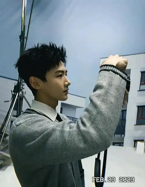 最后,我们希望白敬亭能够持续发光发