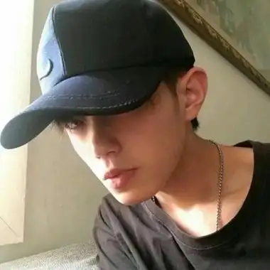 30岁帅哥头像阳光帅气酷