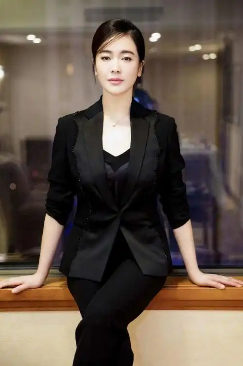 左小青美得发光,曾与杨澜老公,陈道明传绯闻(3)