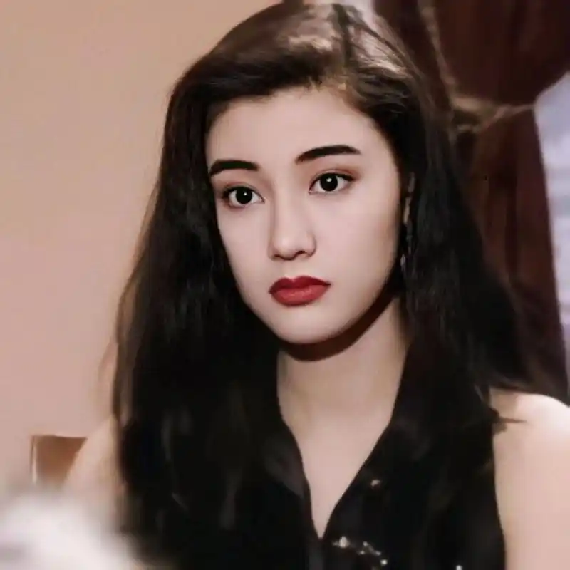 【自修】李嘉欣头像