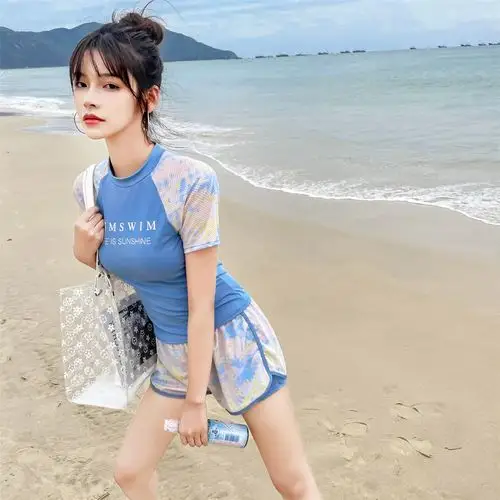 新款游泳衣女分体运动风两件套保守学生泳装显瘦遮肚韩国ins风